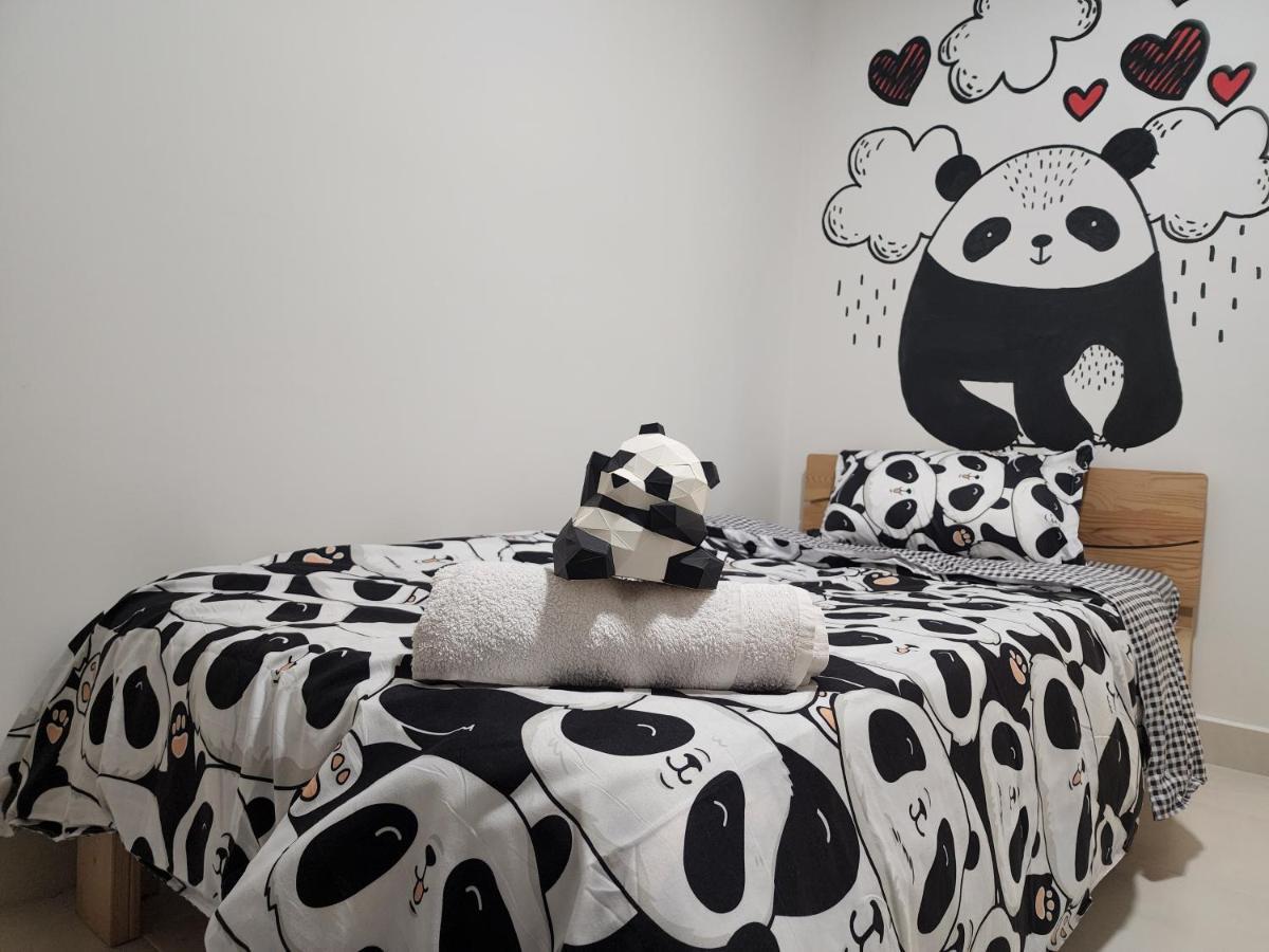Netflix Panda House 3B2R Rimbayu Kota Kemuning With Atari Games Lägenhet Teluk Panglima Garang Exteriör bild
