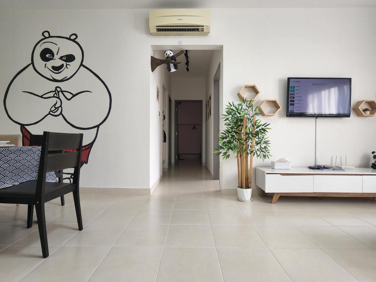 Netflix Panda House 3B2R Rimbayu Kota Kemuning With Atari Games Lägenhet Teluk Panglima Garang Exteriör bild