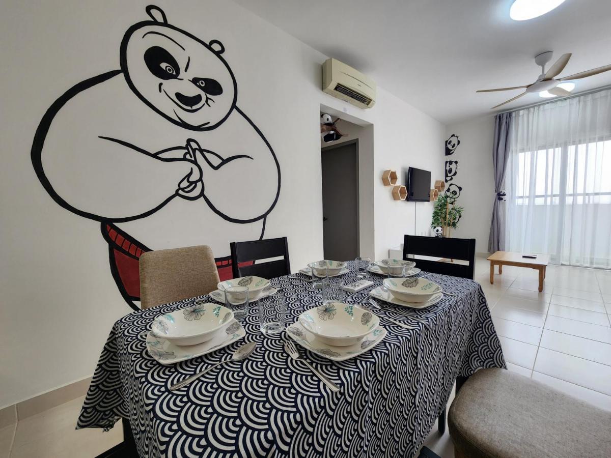 Netflix Panda House 3B2R Rimbayu Kota Kemuning With Atari Games Lägenhet Teluk Panglima Garang Exteriör bild