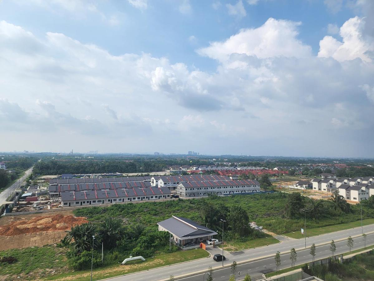 Netflix Panda House 3B2R Rimbayu Kota Kemuning With Atari Games Lägenhet Teluk Panglima Garang Exteriör bild