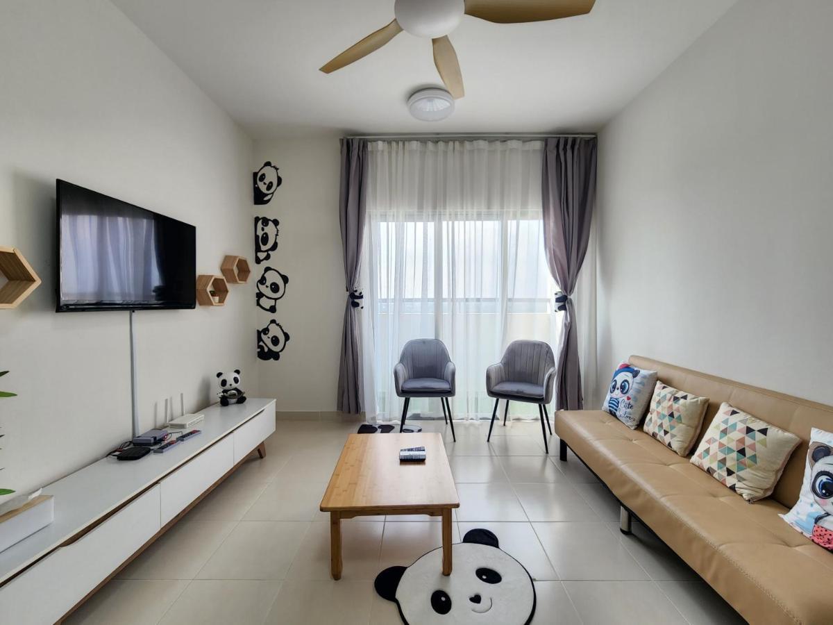 Netflix Panda House 3B2R Rimbayu Kota Kemuning With Atari Games Lägenhet Teluk Panglima Garang Exteriör bild