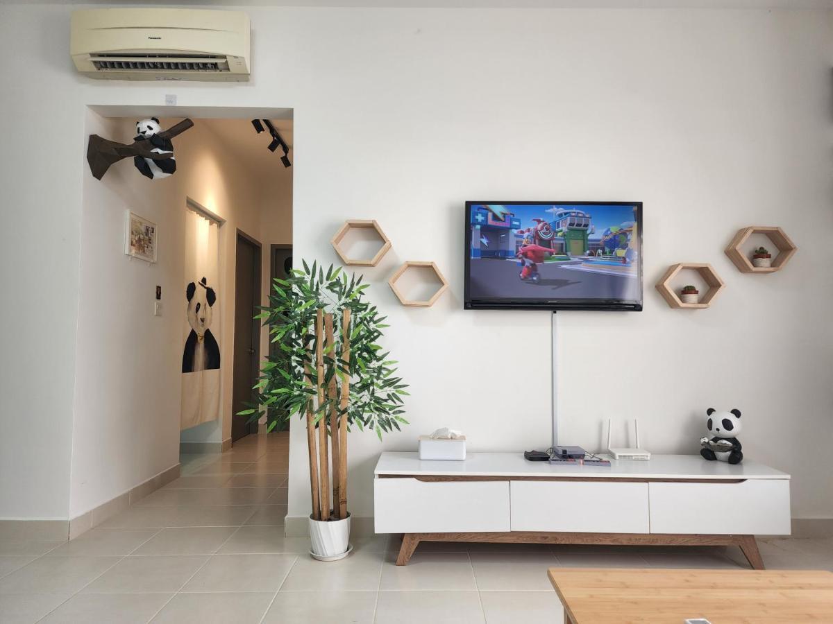 Netflix Panda House 3B2R Rimbayu Kota Kemuning With Atari Games Lägenhet Teluk Panglima Garang Exteriör bild